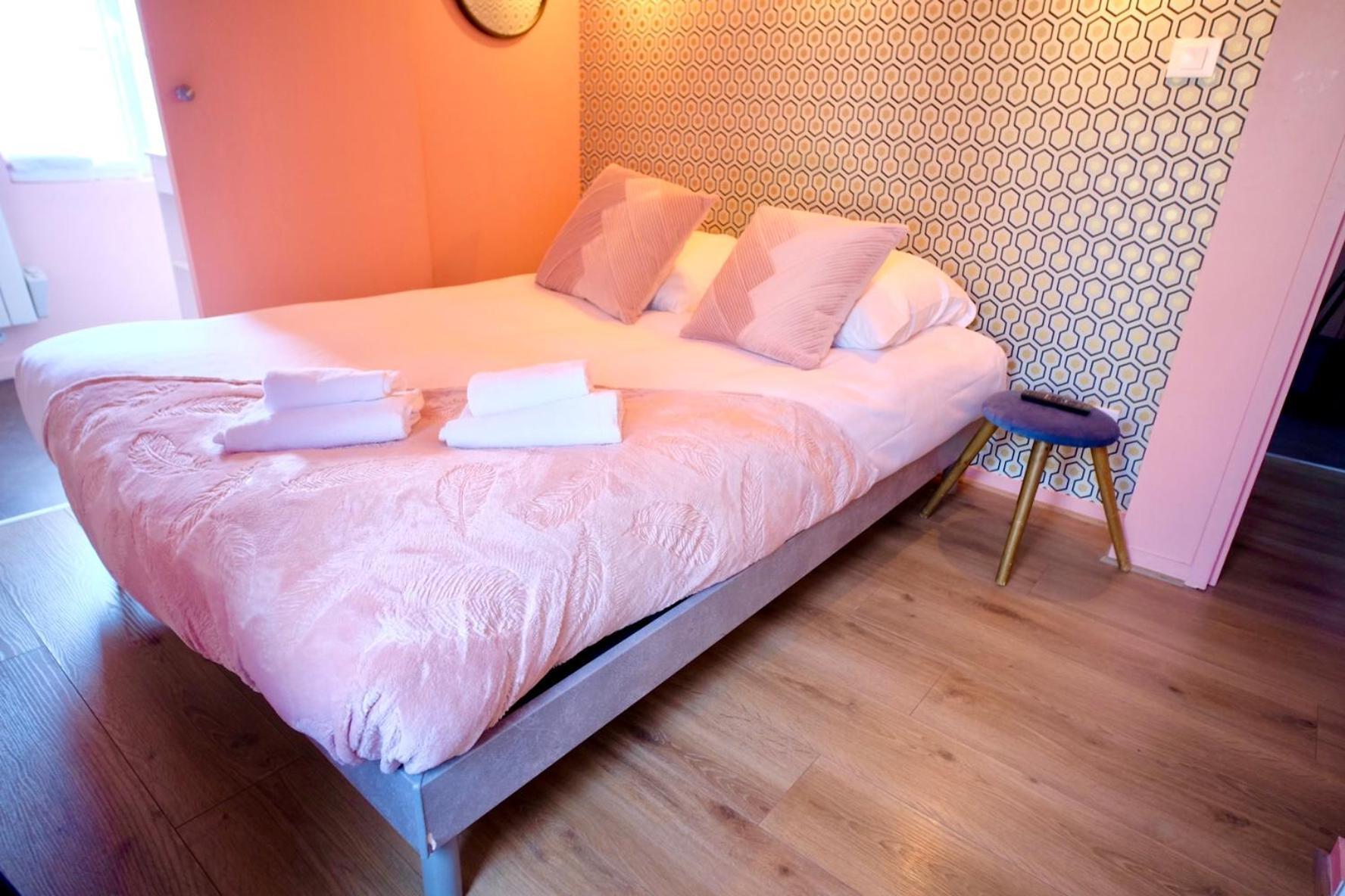 Apartamento La Company Des Concierges : La bonbonniere Rose Caen Exterior foto