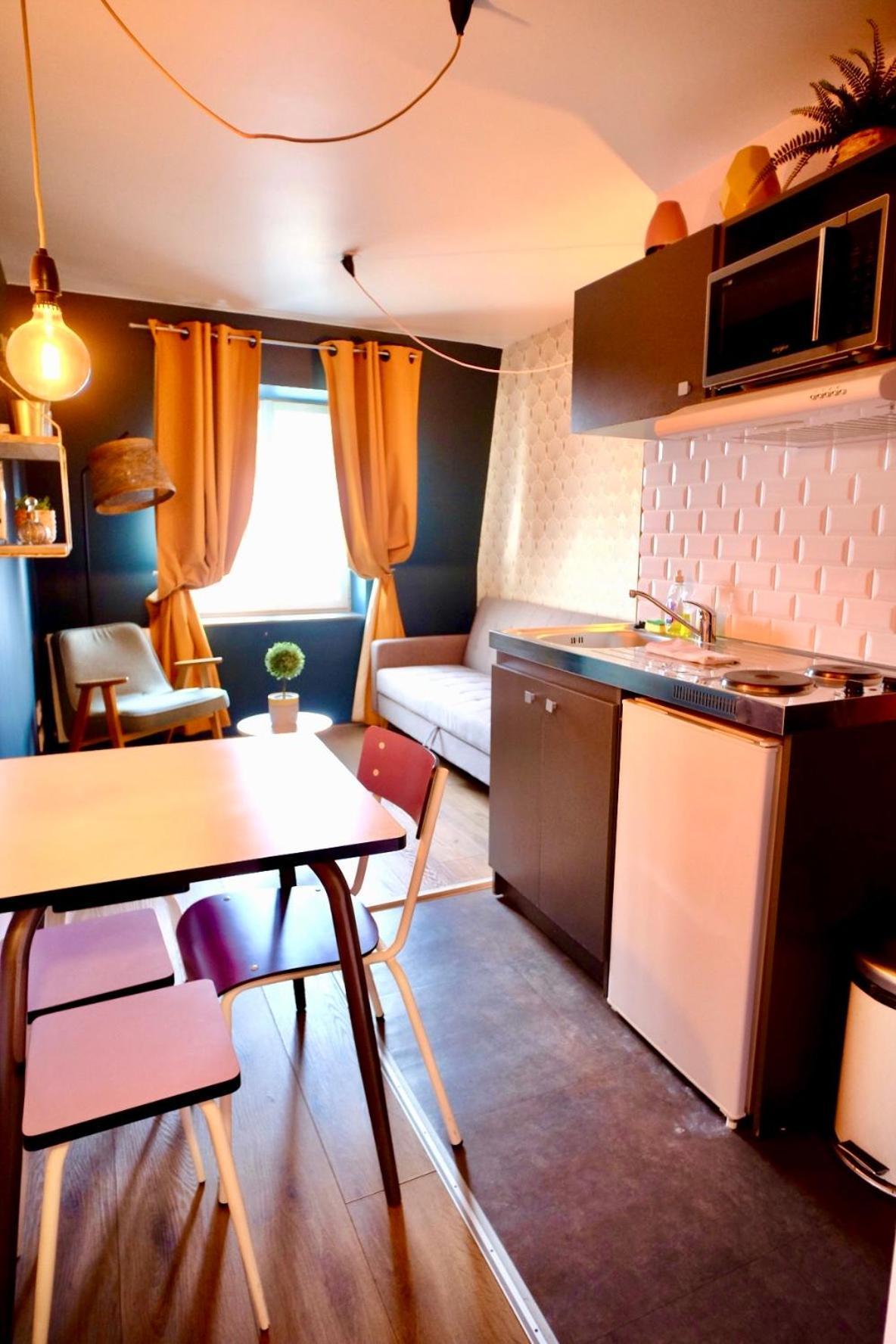 Apartamento La Company Des Concierges : La bonbonniere Rose Caen Exterior foto